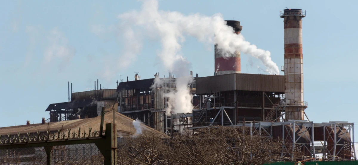 Pomiary emisji zanieczyszczeń w fabrykach i zakładach przemysłowych
